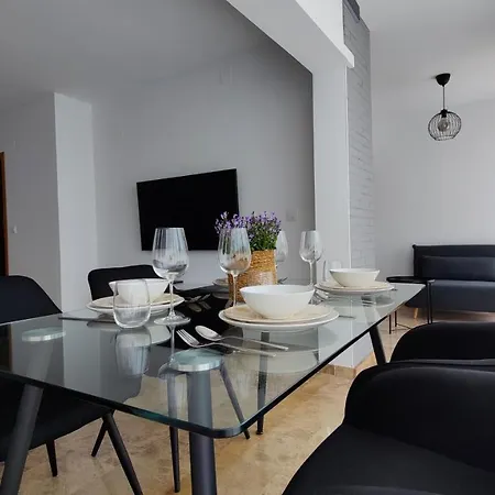 Dos Calas Sunny Apartment